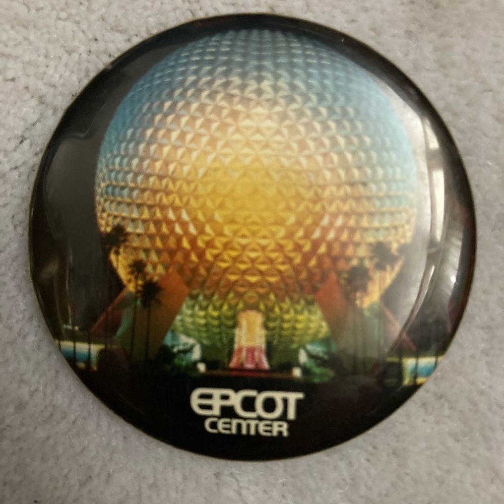 Disney EPCOT Center Souvenir Pin - Blue, Yellow, Black